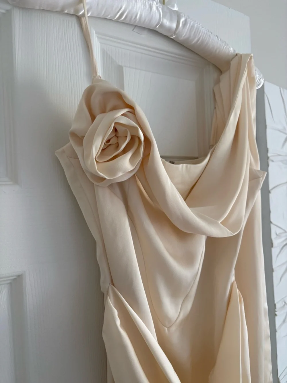 Leau Elegant Cream Satin Dress - Picture 3 of 11